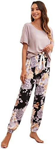 SheIn Women ' s спално облекло Short Sleeve Tee Top and Floral Pants 2 Piece Lounge Sets